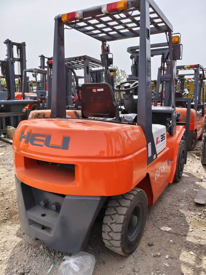 Used 3-Ton Heli Diesel Forklift Truck Model CPCD30 - Forklift diesel: gambar 3 Used 3-Ton Heli Diesel Forklift Truck Model CPCD30 - Forklift diesel: gambar 3