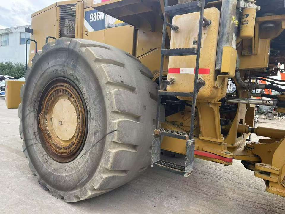Used Cat Wheel Loader 986H for Sale Caterpillar Wheel Loader 986H in Good Condition - Wheel loader: gambar 3 Used Cat Wheel Loader 986H for Sale Caterpillar Wheel Loader 986H in Good Condition - Wheel loader: gambar 3