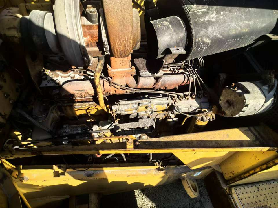 Used Front Wheel Loader CAT 966F With Good Price From Wheel Loaders Caterpillar Machinery Cat 966F Loaders - Wheel loader: gambar 5 Used Front Wheel Loader CAT 966F With Good Price From Wheel Loaders Caterpillar Machinery Cat 966F Loaders - Wheel loader: gambar 5