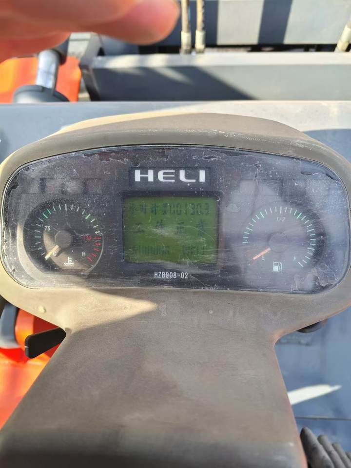 Used Heli 7-Ton Forklift with 4.5m Mast Height - Forklift: gambar 5 Used Heli 7-Ton Forklift with 4.5m Mast Height - Forklift: gambar 5