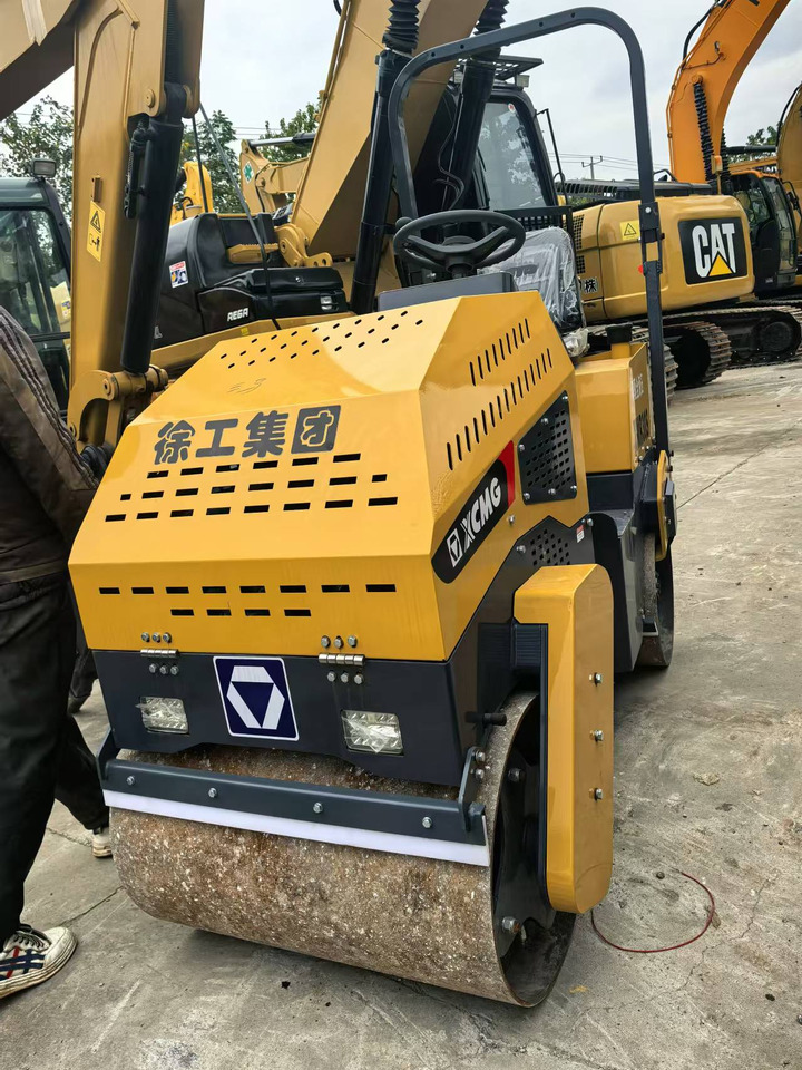 XCMG XMR30S - Roller mini: gambar 2 XCMG XMR30S - Roller mini: gambar 2