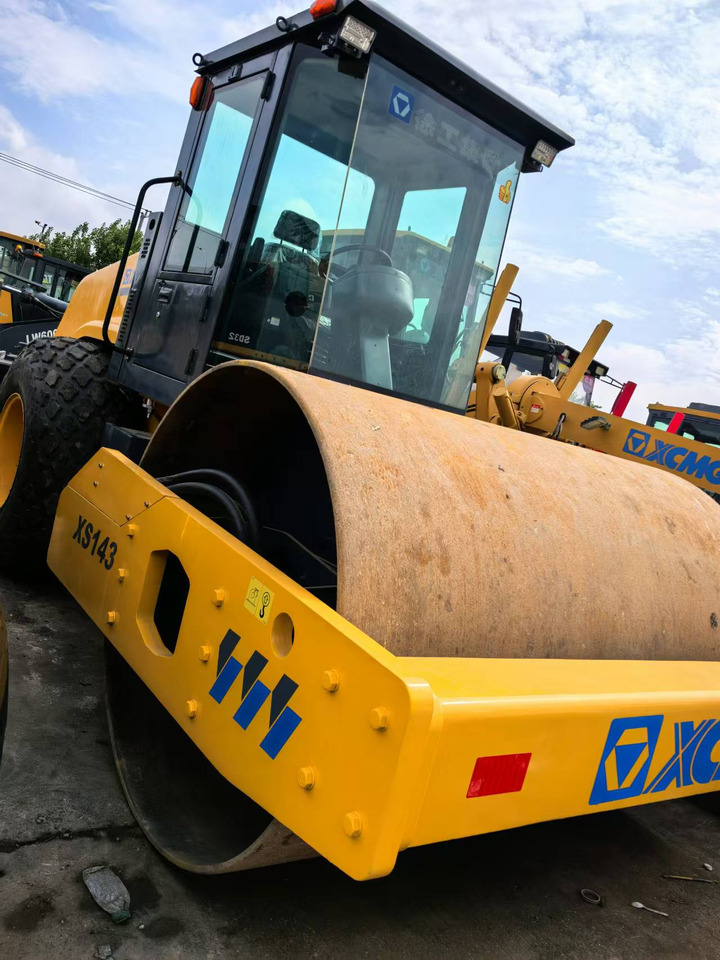 XCMG XS143 - Pemadat: gambar 1 XCMG XS143 - Pemadat: gambar 1