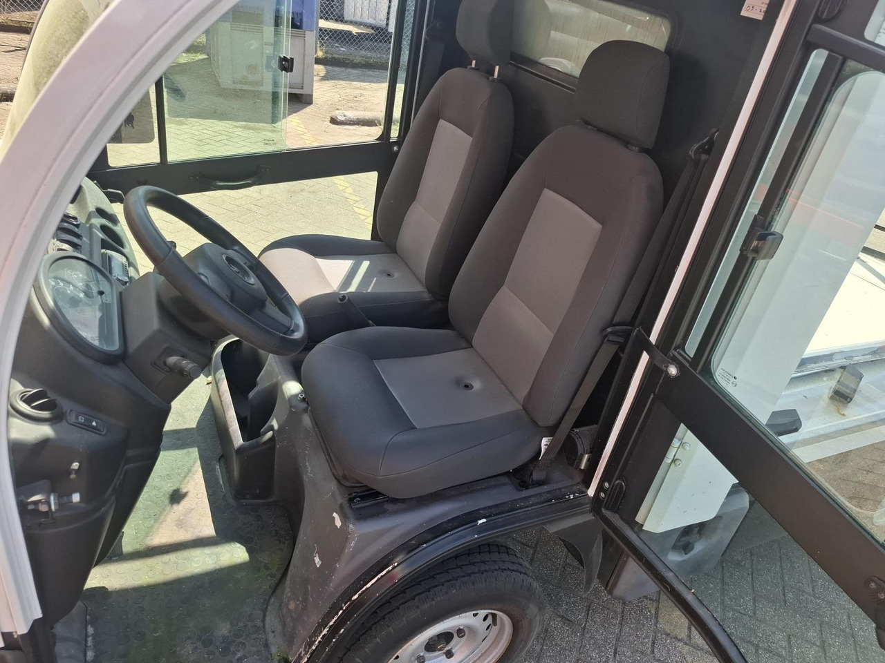 Aixam Mega E-Worker Elektrische Bakwagen RK-437-P - Kereta golf: gambar 2 Aixam Mega E-Worker Elektrische Bakwagen RK-437-P - Kereta golf: gambar 2