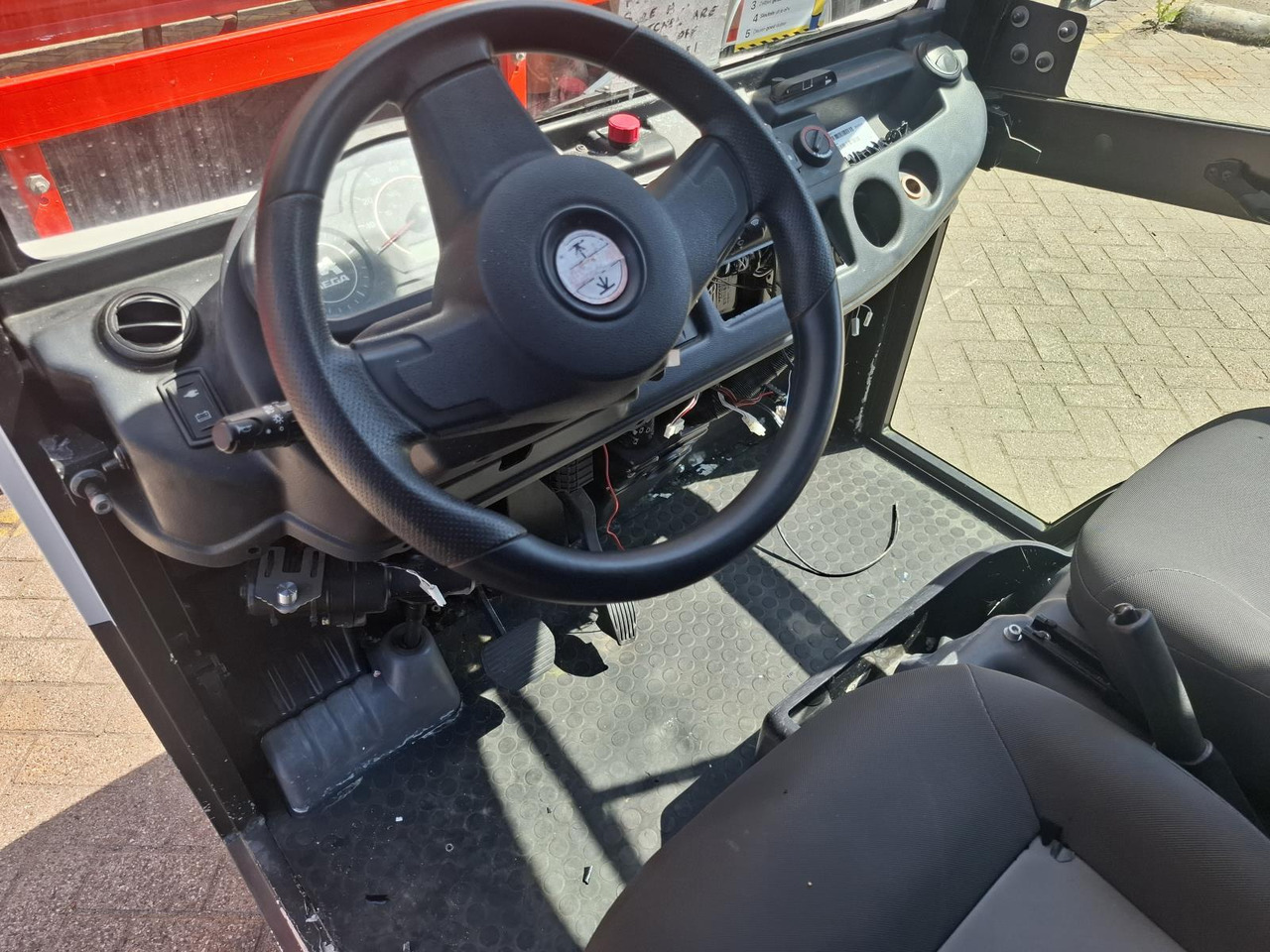 Aixam Mega E-Worker Elektrische Bakwagen RV-606-R - Kereta golf: gambar 4 Aixam Mega E-Worker Elektrische Bakwagen RV-606-R - Kereta golf: gambar 4