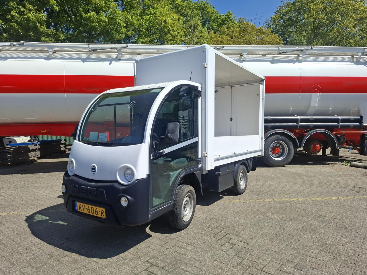 Aixam Mega E-Worker Elektrische Bakwagen RV-606-R - Kereta golf: gambar 1 Aixam Mega E-Worker Elektrische Bakwagen RV-606-R - Kereta golf: gambar 1