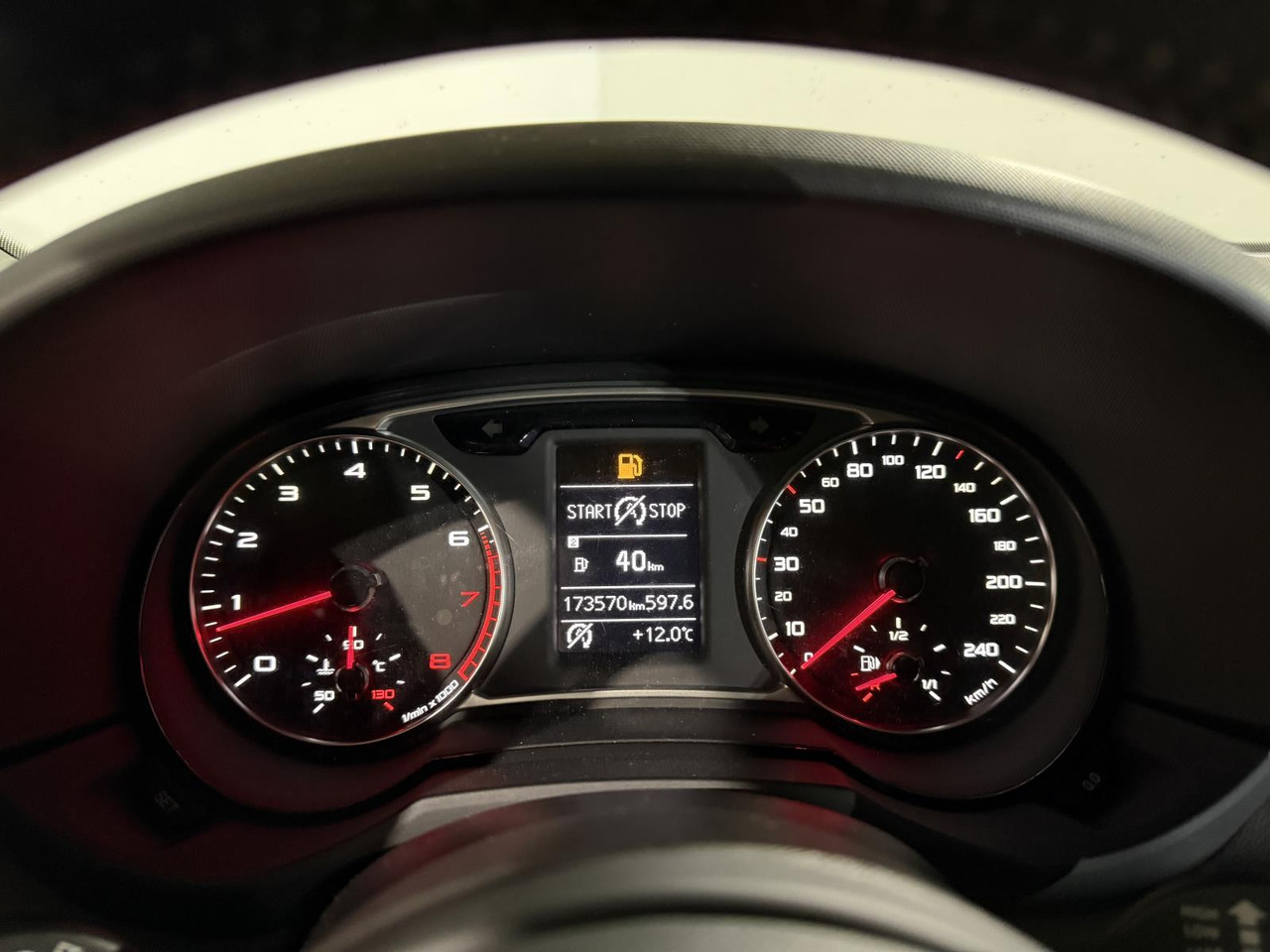 Audi | A1 | 1.2 TFSI Ambition Pro Line | 2011 | 173.570 km | 38PBP4 | Logisch - Hatchback: gambar 5 Audi | A1 | 1.2 TFSI Ambition Pro Line | 2011 | 173.570 km | 38PBP4 | Logisch - Hatchback: gambar 5