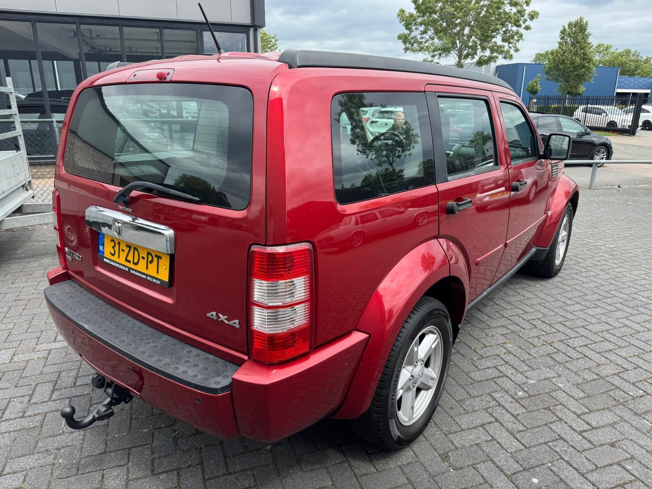 Dodge Nitro 3.7 V6 SXT | 2008 | 209.339 km | 31-ZD-PT - Mobil SUV: gambar 3 Dodge Nitro 3.7 V6 SXT | 2008 | 209.339 km | 31-ZD-PT - Mobil SUV: gambar 3