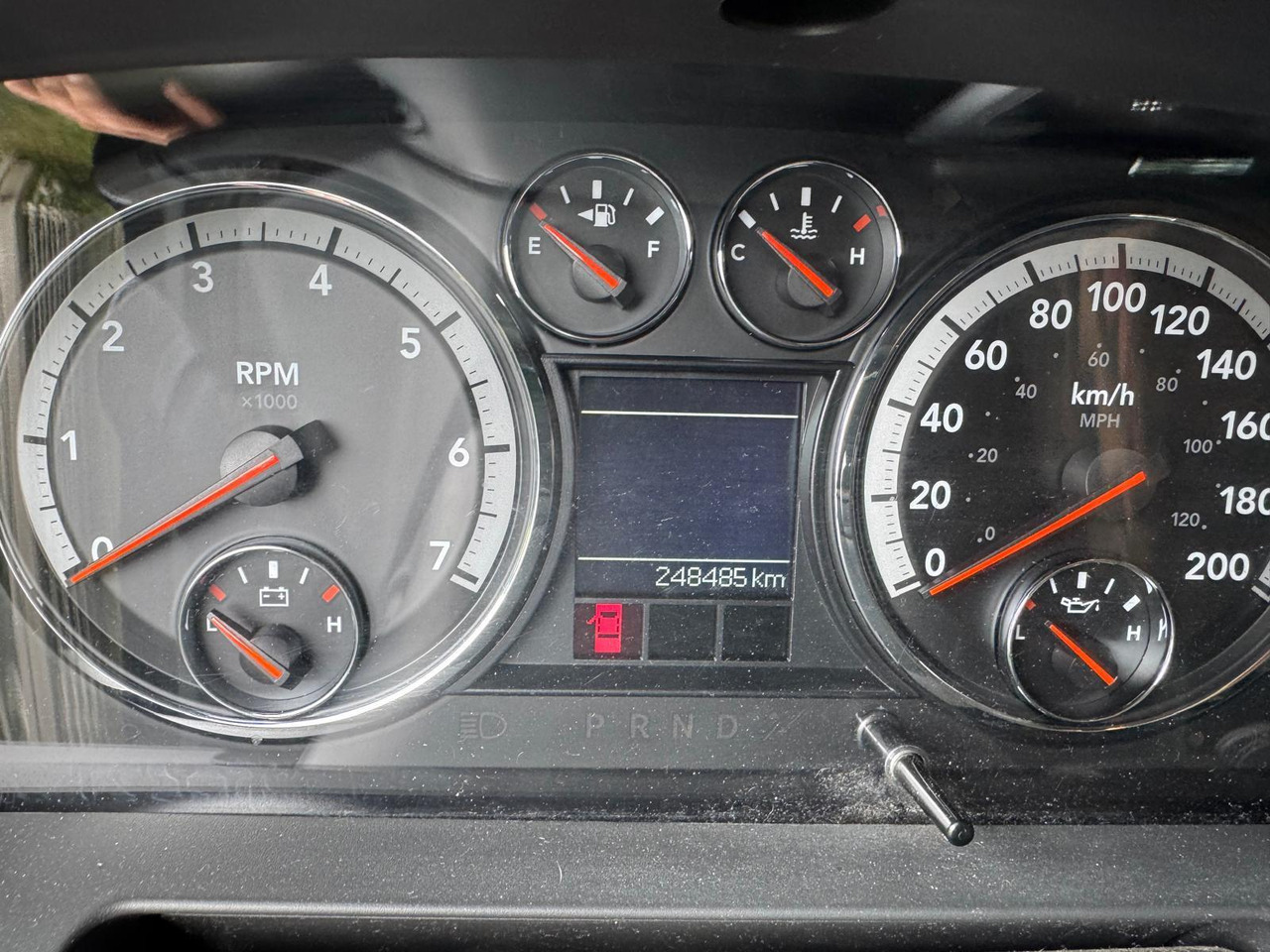 Dodge Ram 1500 5.7 V8 4X4 Crew Cab 5'7 Sport LPG 2012 248.406 km 4-VVH-73 - Truk pikap: gambar 5 Dodge Ram 1500 5.7 V8 4X4 Crew Cab 5'7 Sport LPG 2012 248.406 km 4-VVH-73 - Truk pikap: gambar 5