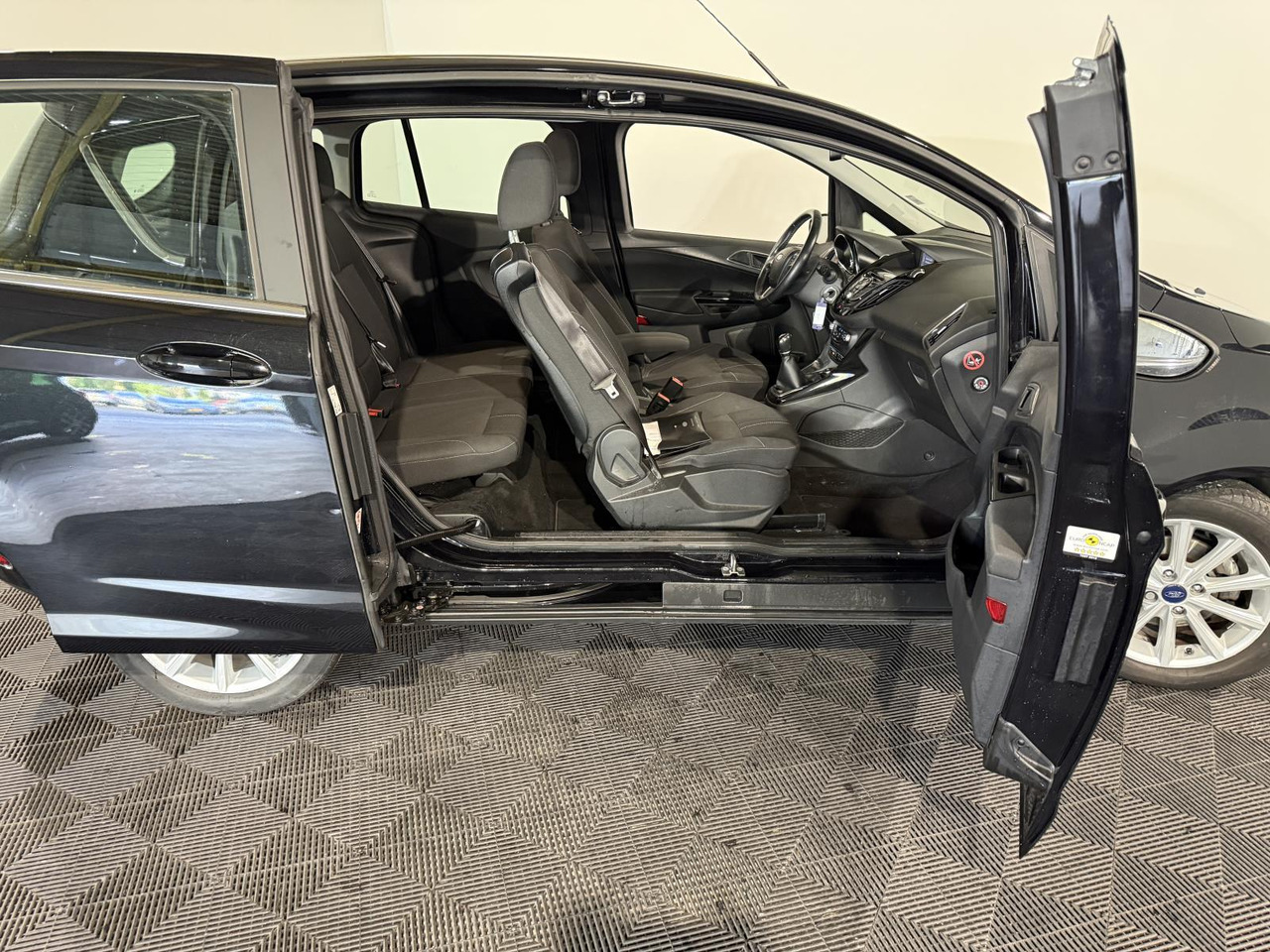 Ford | B-Max | 1.0 EcoBoost Titanium | 2015 | 149.480 km | GV907T | Logisch - Mobil: gambar 4 Ford | B-Max | 1.0 EcoBoost Titanium | 2015 | 149.480 km | GV907T | Logisch - Mobil: gambar 4