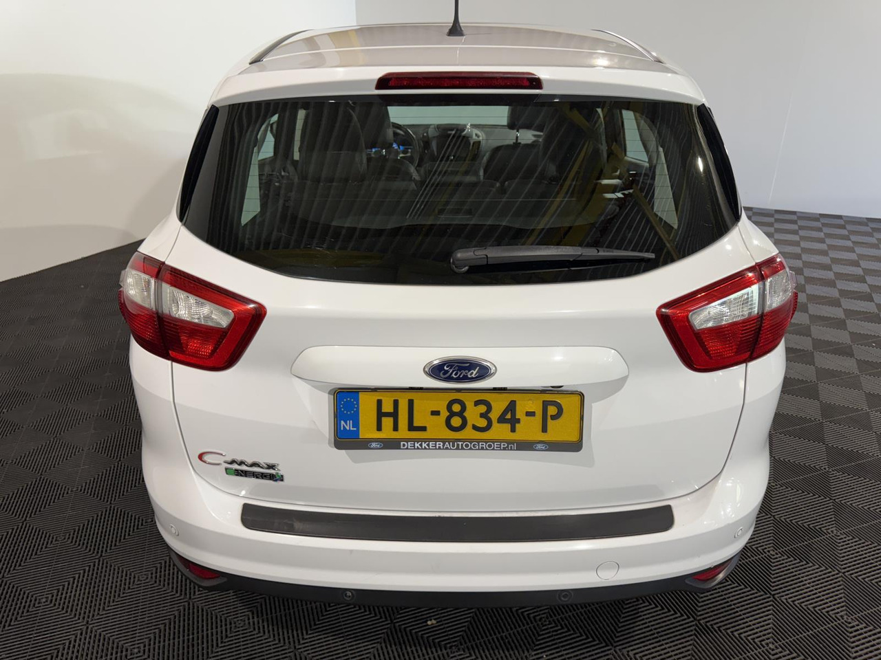 Ford C-Max 2.0 Plug-in Hybrid Titanium Plus | 2015 | 233.632 km | HL-834-P - Mobil: gambar 2 Ford C-Max 2.0 Plug-in Hybrid Titanium Plus | 2015 | 233.632 km | HL-834-P - Mobil: gambar 2