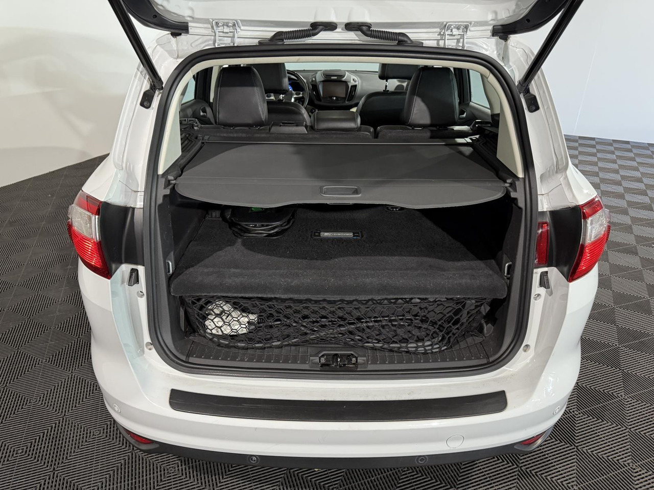 Ford C-Max 2.0 Plug-in Hybrid Titanium Plus | 2015 | 233.632 km | HL-834-P - Mobil: gambar 5 Ford C-Max 2.0 Plug-in Hybrid Titanium Plus | 2015 | 233.632 km | HL-834-P - Mobil: gambar 5