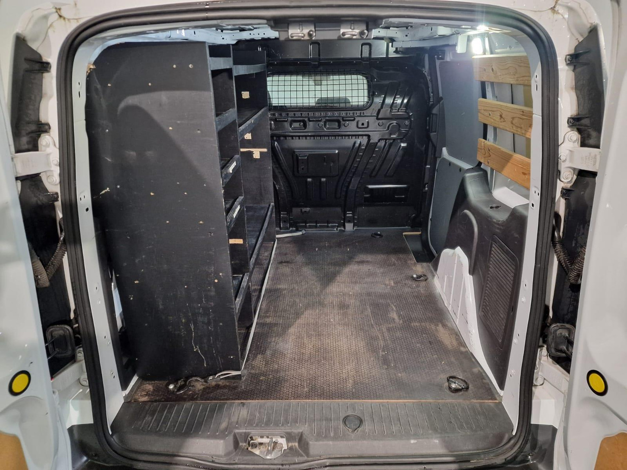 Ford Transit Connect 1.6 TDCI L1 Trend VR-432-K 127.791 km - Van kecil: gambar 3 Ford Transit Connect 1.6 TDCI L1 Trend VR-432-K 127.791 km - Van kecil: gambar 3