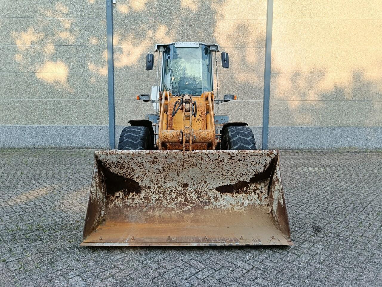Liebherr L514 Shovel - Wheel loader: gambar 2 Liebherr L514 Shovel - Wheel loader: gambar 2