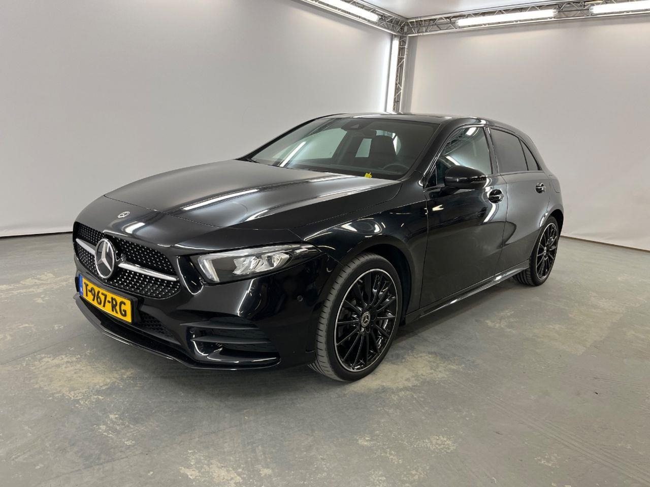Mercedes - Benz A - klasse 250 e Business Line | 2022 | 26.677 km | Automaat | T967RG | NAP: Geen oordeel - Hatchback: gambar 1 Mercedes - Benz A - klasse 250 e Business Line | 2022 | 26.677 km | Automaat | T967RG | NAP: Geen oordeel - Hatchback: gambar 1