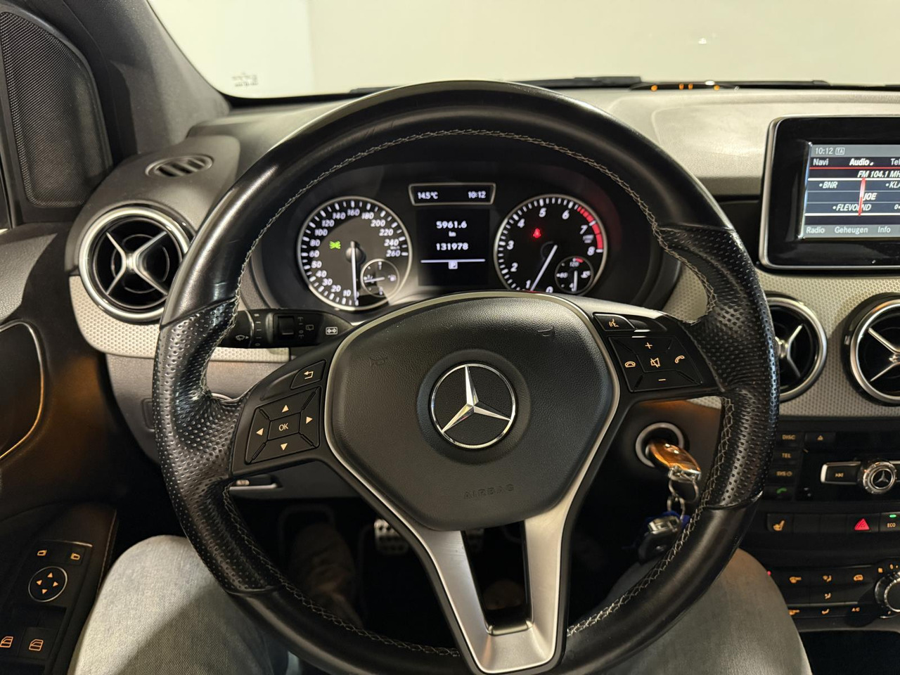 Mercedes-Benz | B-klasse | 180 Ambition | 2012 | 131.978 km | G005BR | Geen oordeel - Mobil: gambar 5 Mercedes-Benz | B-klasse | 180 Ambition | 2012 | 131.978 km | G005BR | Geen oordeel - Mobil: gambar 5