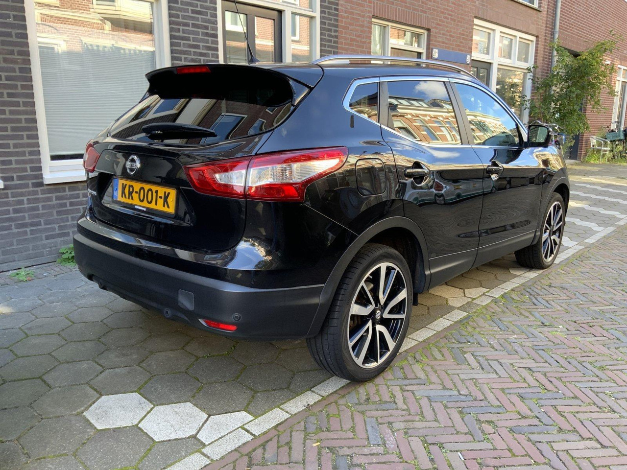 Nissan | Qashqai | 1.2 Tekna | 2016 | 193.328 km | Automaat | KR001K | Logisch - Mobil SUV: gambar 2 Nissan | Qashqai | 1.2 Tekna | 2016 | 193.328 km | Automaat | KR001K | Logisch - Mobil SUV: gambar 2