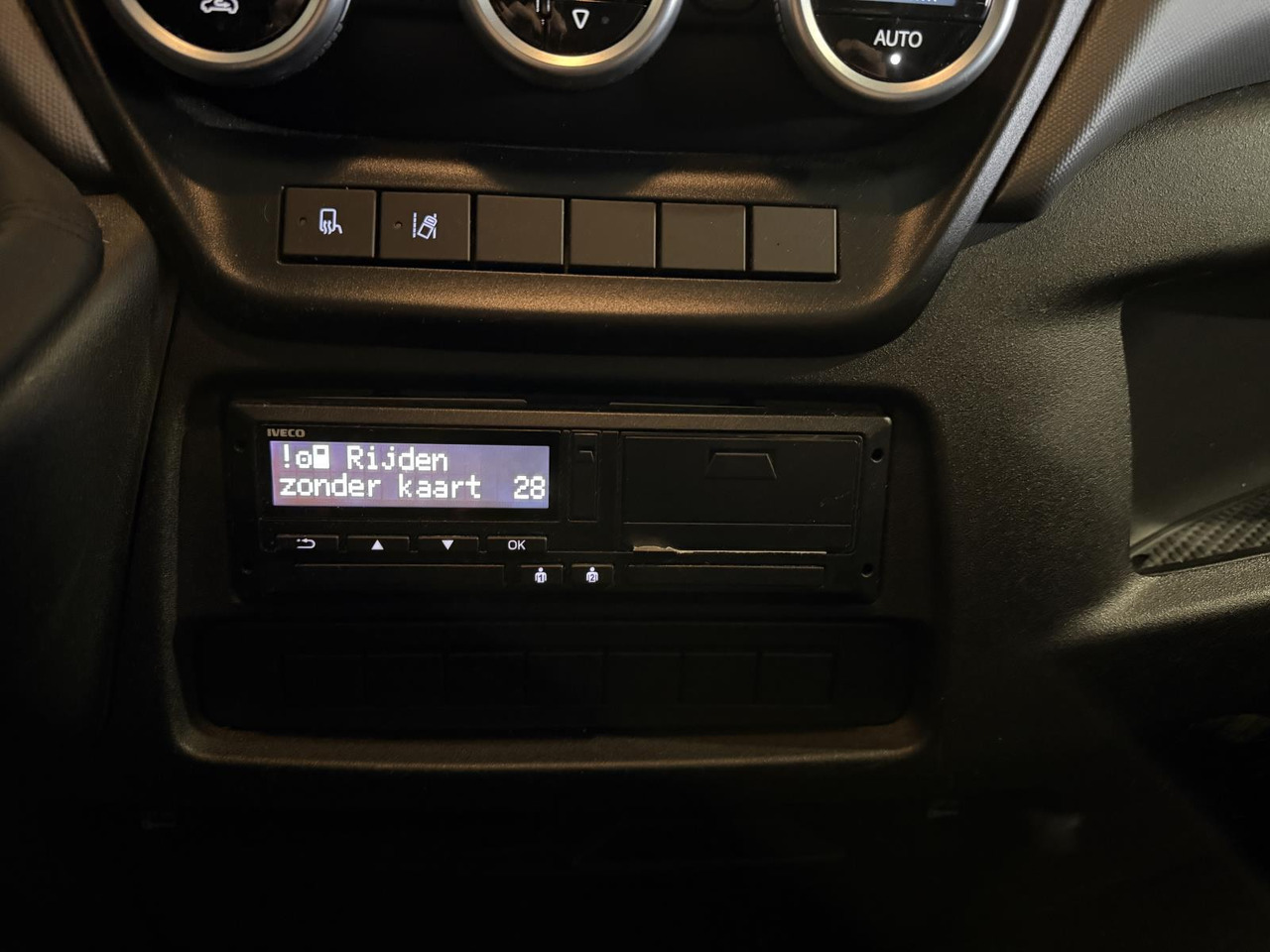 Peralatan lainnya Iveco 40C18 Daily VSH-15-F 201.901 km: gambar 11