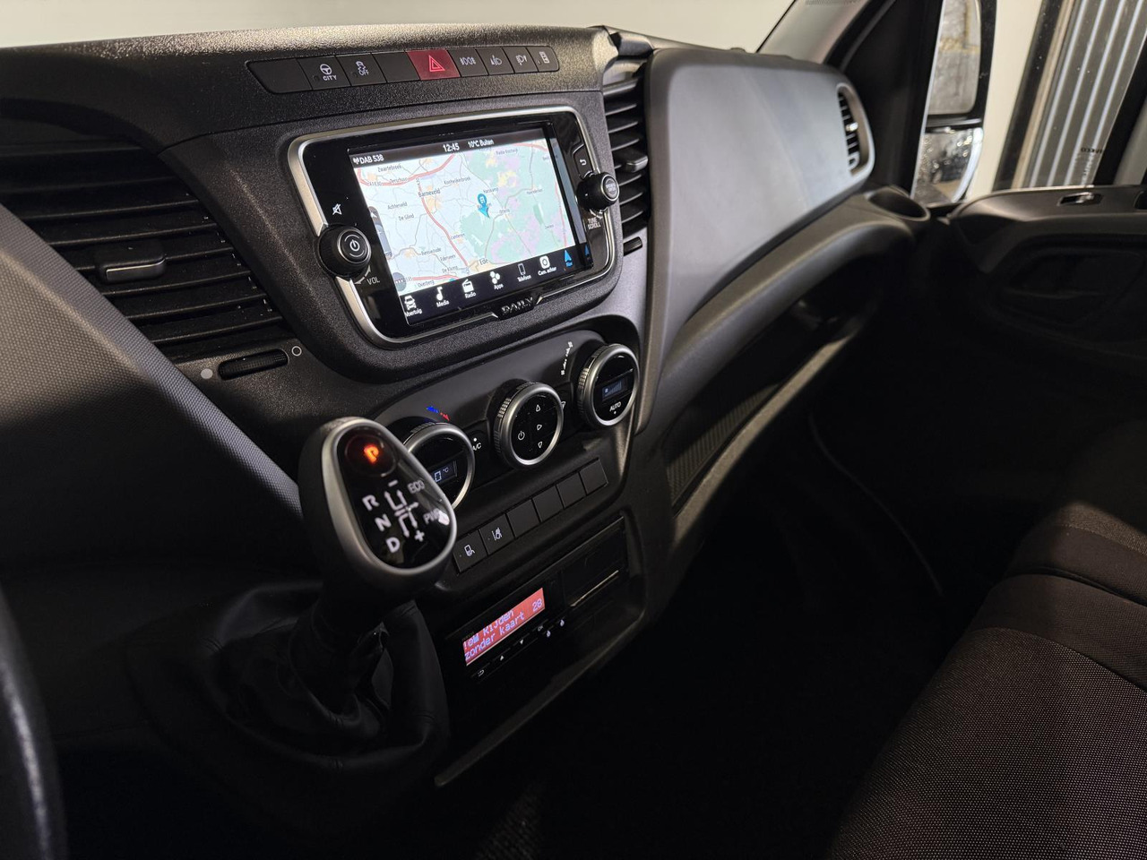 Peralatan lainnya Iveco 40C18 Daily VSH-15-F 201.901 km: gambar 13