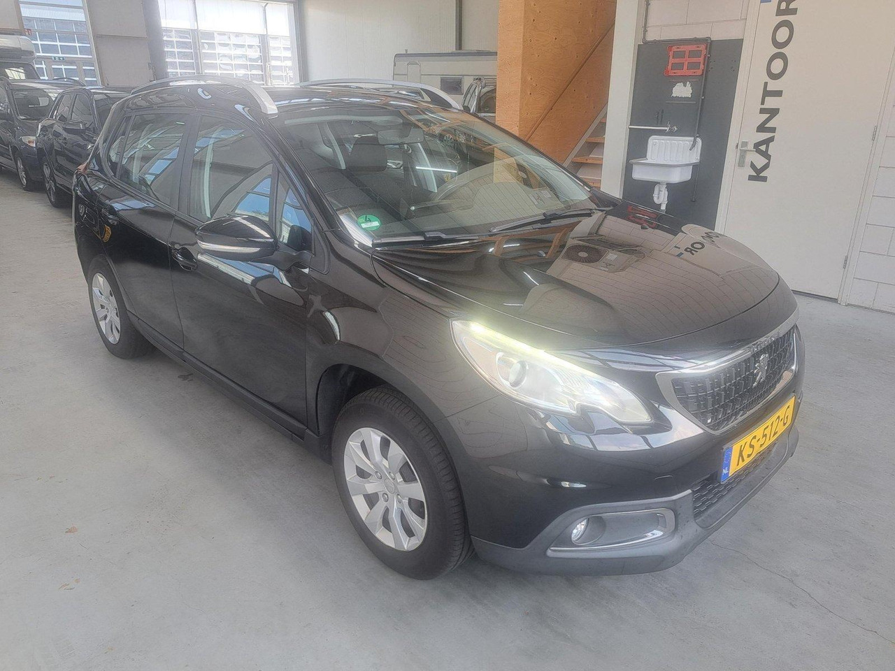Peugeot | 2008 | 1.2 PureTech Blue Lion | 2016 | 159.008 km | KS512G | Logisch - Mobil SUV: gambar 4 Peugeot | 2008 | 1.2 PureTech Blue Lion | 2016 | 159.008 km | KS512G | Logisch - Mobil SUV: gambar 4