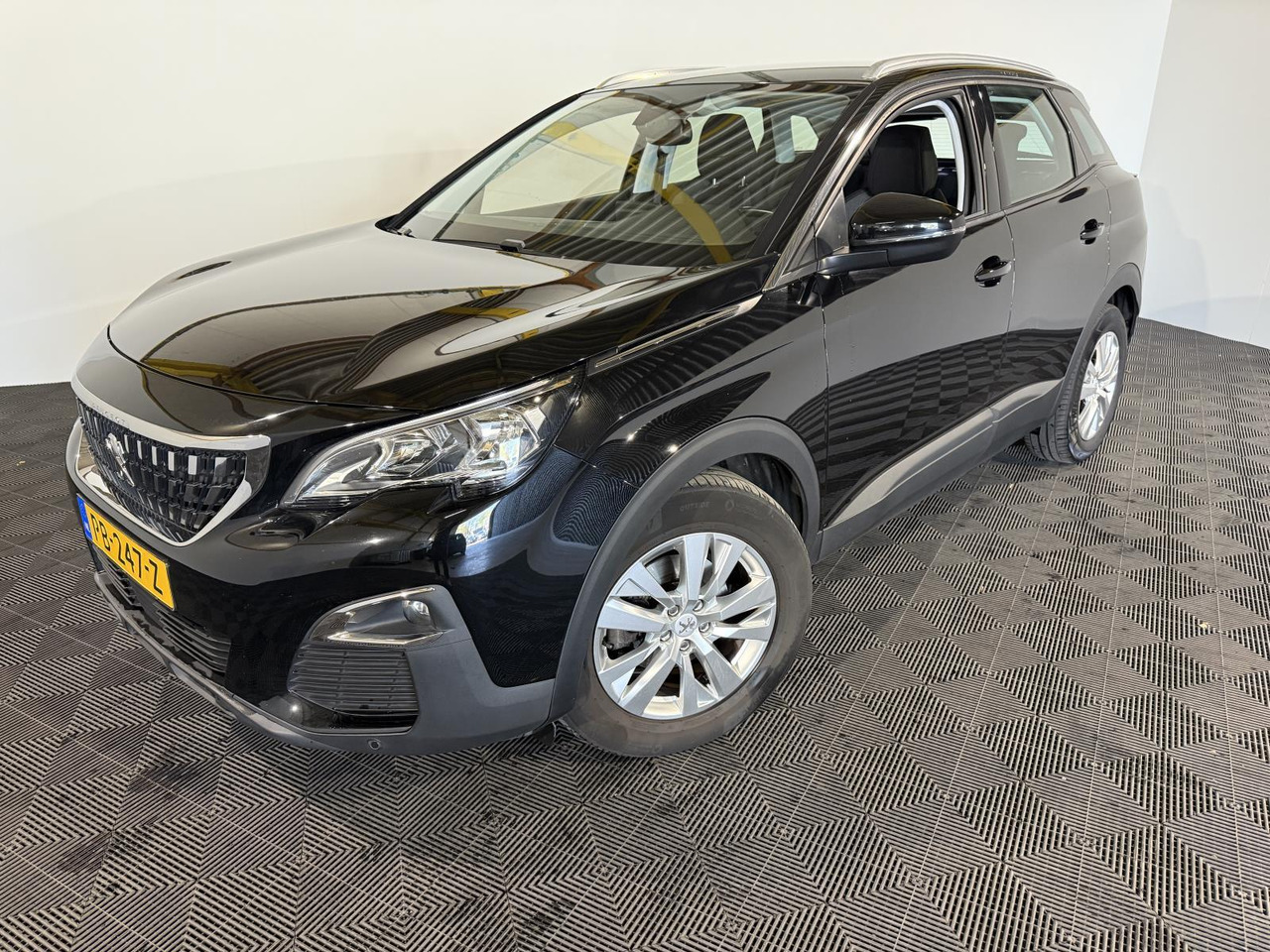 Peugeot 3008 1.2 PureTech Active PB-247-Z 149.445 km - Mobil: gambar 1 Peugeot 3008 1.2 PureTech Active PB-247-Z 149.445 km - Mobil: gambar 1