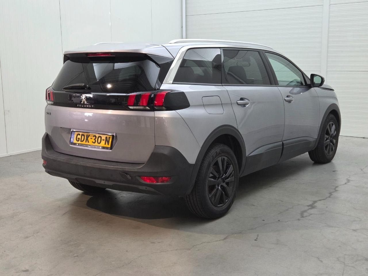 Peugeot 5008 1.2 PureTech Blue Lease Premium | 2019 | 110.759 km | GDK30N | NAP: Geen oordeel - Mobil: gambar 4 Peugeot 5008 1.2 PureTech Blue Lease Premium | 2019 | 110.759 km | GDK30N | NAP: Geen oordeel - Mobil: gambar 4