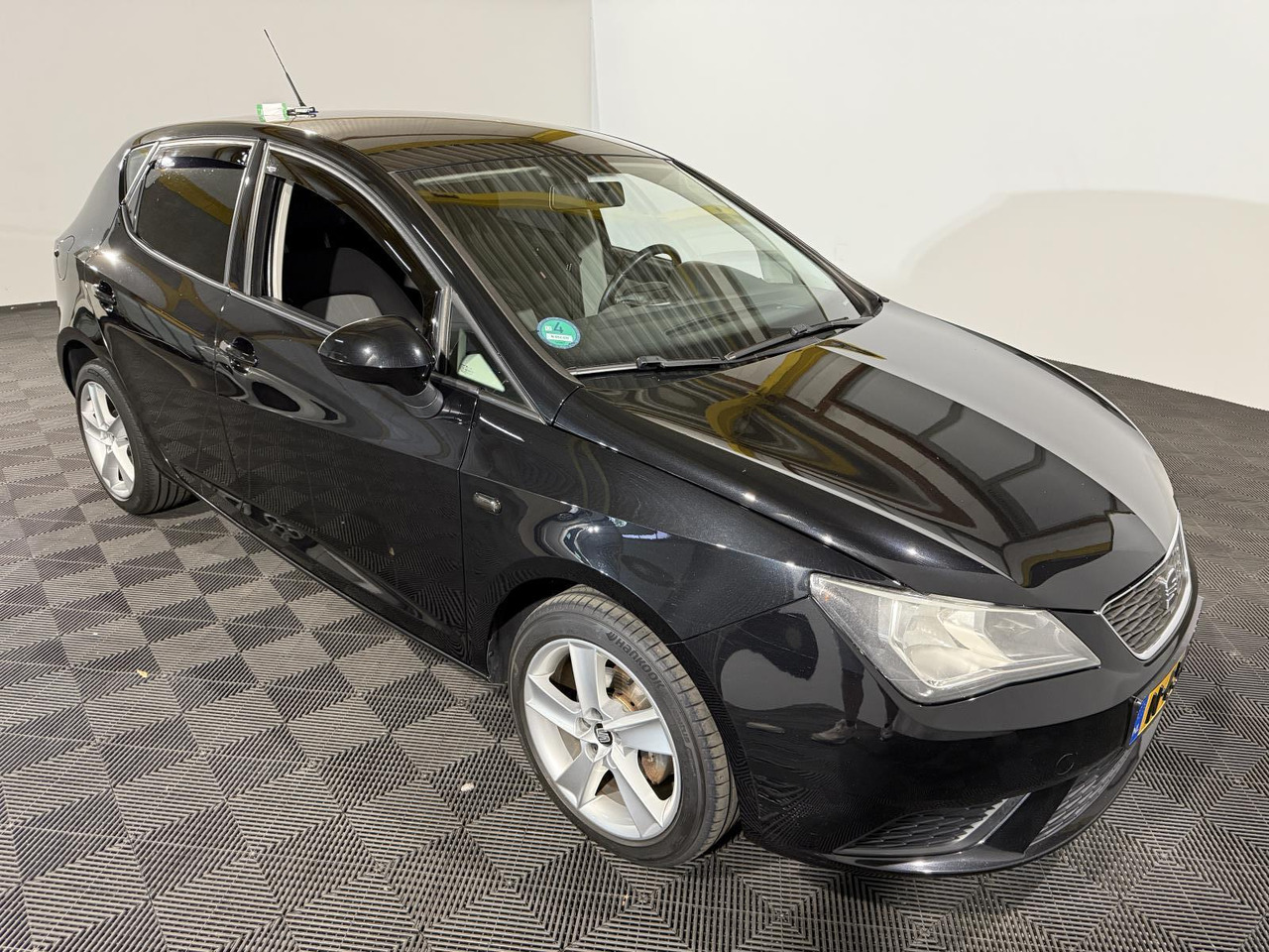 SEAT | Ibiza | 1.2 Style | 2012 | 175.317 km | N654GN | Geen oordeel - Hatchback: gambar 4 SEAT | Ibiza | 1.2 Style | 2012 | 175.317 km | N654GN | Geen oordeel - Hatchback: gambar 4