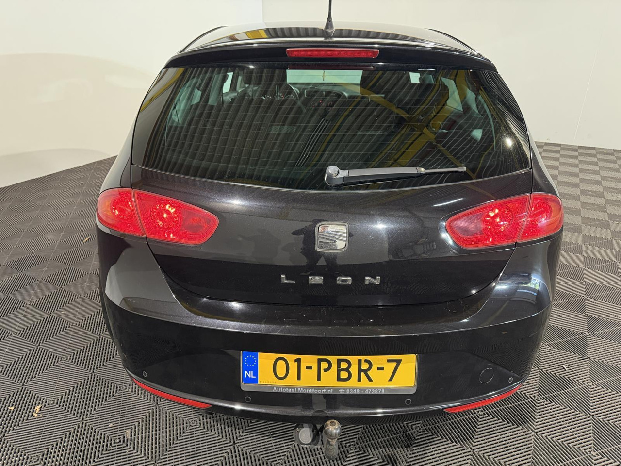 SEAT | Leon | 1.2 TSI Good Stuff | 2011 | 180.589 km | 01PBR7 | Logisch - Hatchback: gambar 3 SEAT | Leon | 1.2 TSI Good Stuff | 2011 | 180.589 km | 01PBR7 | Logisch - Hatchback: gambar 3