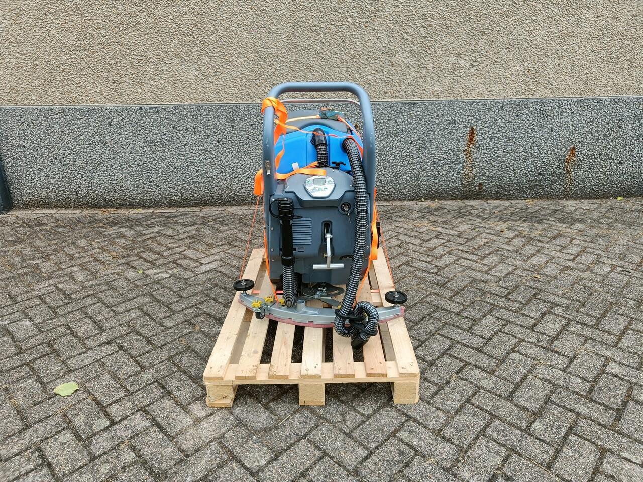 Schrob/ Veegmachine Nieuw - Mesin pembersih: gambar 4 Schrob/ Veegmachine Nieuw - Mesin pembersih: gambar 4