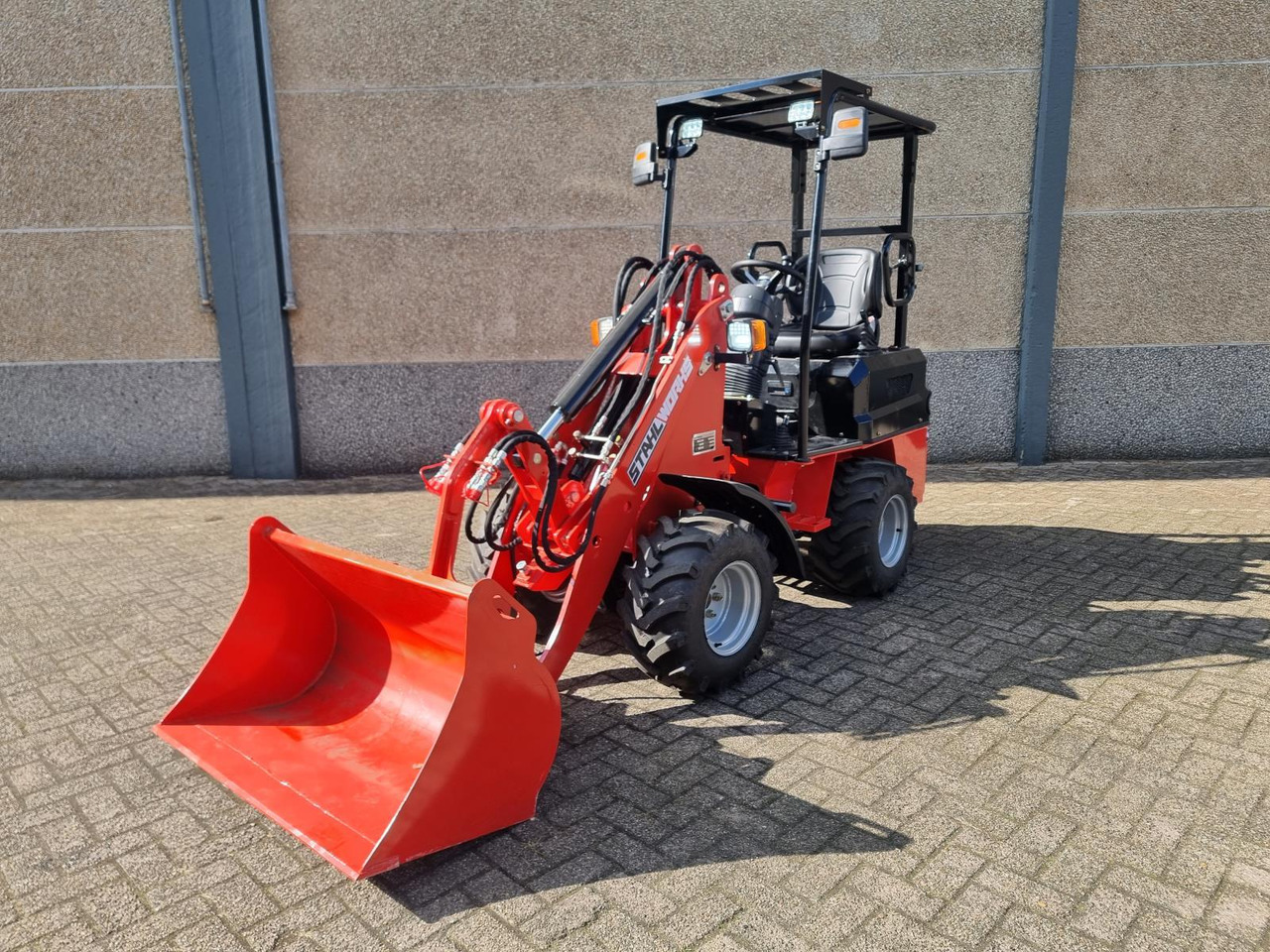 Stahlworks R906 Shovel Nieuw - Wheel loader: gambar 1 Stahlworks R906 Shovel Nieuw - Wheel loader: gambar 1