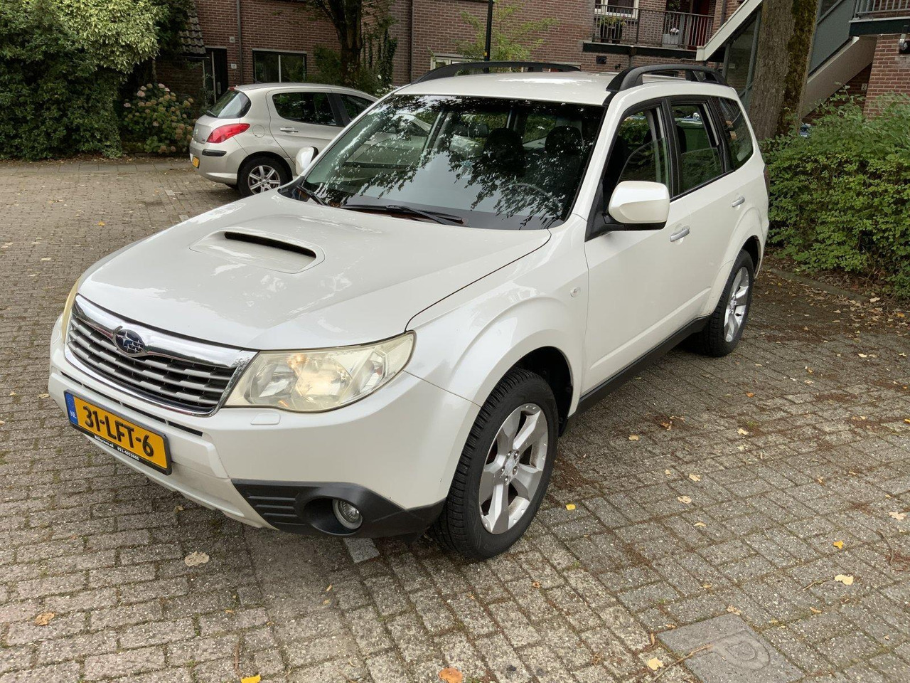 Subaru | Forester | 2.0 D XS Luxury | 2010 | 251.611 km | 31-LFT-6 - Mobil SUV: gambar 2 Subaru | Forester | 2.0 D XS Luxury | 2010 | 251.611 km | 31-LFT-6 - Mobil SUV: gambar 2