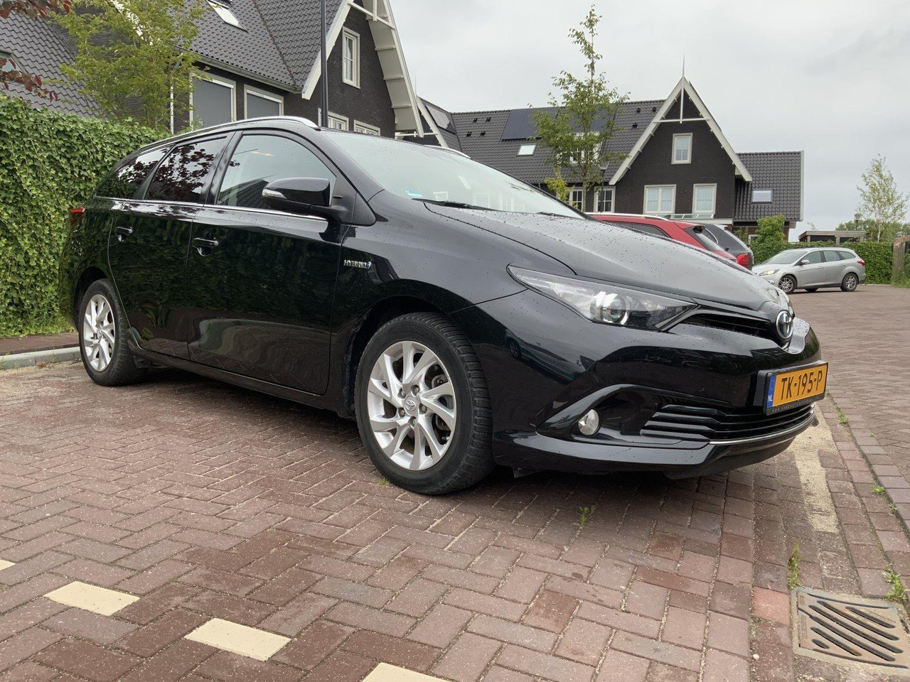 Toyota | Auris Touring Sports | 1.8 Hybrid Energy Plus | 2018 | 164.319 km | TK-195-P - Mobil: gambar 2 Toyota | Auris Touring Sports | 1.8 Hybrid Energy Plus | 2018 | 164.319 km | TK-195-P - Mobil: gambar 2