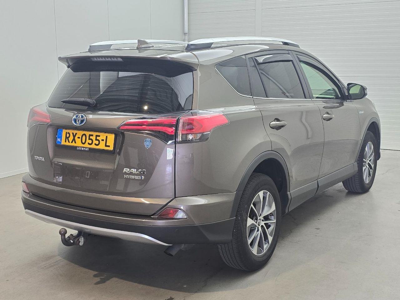 Toyota RAV4 2.5 Hybrid Style | 2016 | 125.975 km | Automaat | RX055L | NAP: Geen oordeel - Mobil SUV: gambar 4 Toyota RAV4 2.5 Hybrid Style | 2016 | 125.975 km | Automaat | RX055L | NAP: Geen oordeel - Mobil SUV: gambar 4