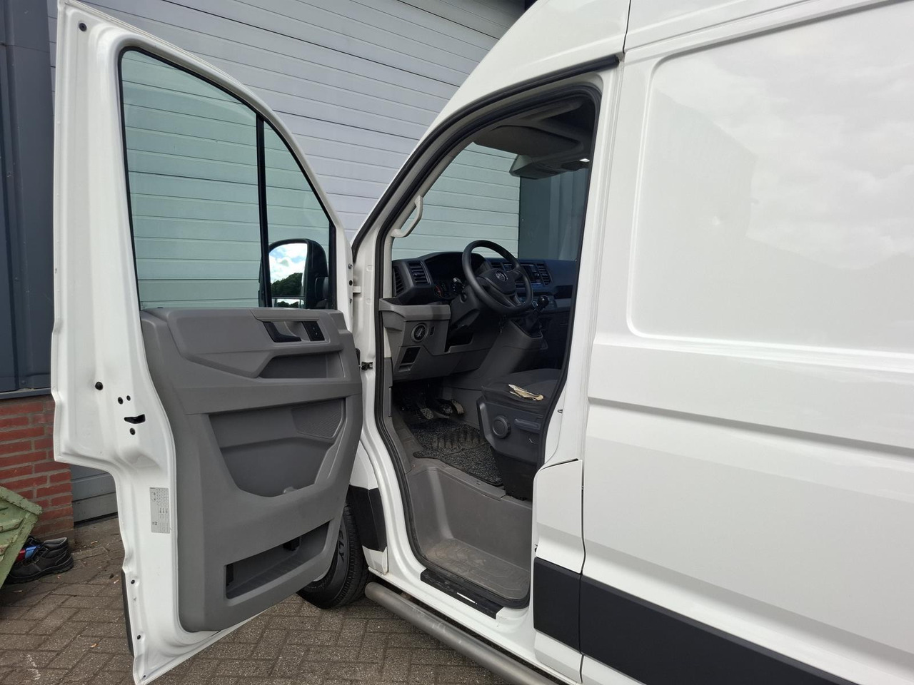 Volkswagen Crafter 35 2.0 TDI L4H3 | 2022 | 135.282 km | VPR-84-T - Van panel: gambar 5 Volkswagen Crafter 35 2.0 TDI L4H3 | 2022 | 135.282 km | VPR-84-T - Van panel: gambar 5