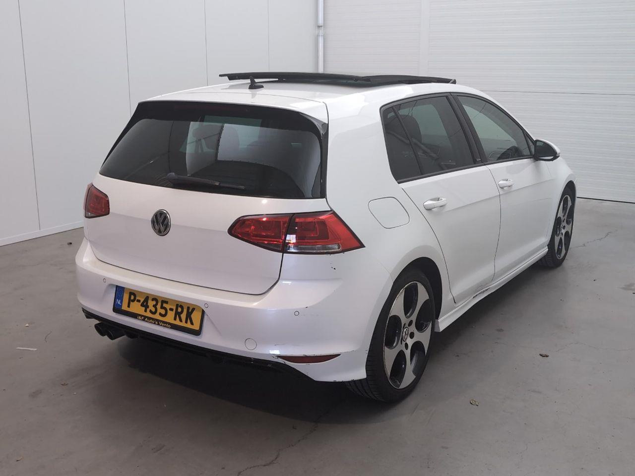 Volkswagen Golf 1.4 TSI Connected Series | 2017 | 114.917 km | Automaat | P435RK | NAP: Geen oordeel - Hatchback: gambar 4 Volkswagen Golf 1.4 TSI Connected Series | 2017 | 114.917 km | Automaat | P435RK | NAP: Geen oordeel - Hatchback: gambar 4