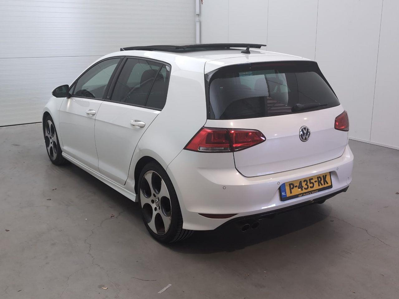 Volkswagen Golf 1.4 TSI Connected Series | 2017 | 114.917 km | Automaat | P435RK | NAP: Geen oordeel - Hatchback: gambar 3 Volkswagen Golf 1.4 TSI Connected Series | 2017 | 114.917 km | Automaat | P435RK | NAP: Geen oordeel - Hatchback: gambar 3