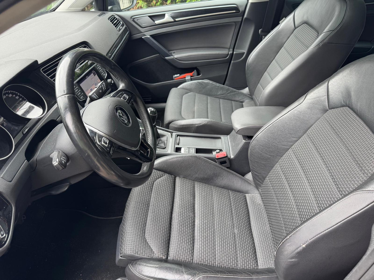 Volkswagen Golf Variant 1.4 TSI Highline 2014 154.619 km XD-852-J - Mobil: gambar 3 Volkswagen Golf Variant 1.4 TSI Highline 2014 154.619 km XD-852-J - Mobil: gambar 3