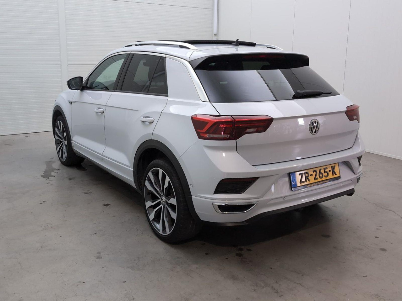 Volkswagen T-Roc 1.5 TSI Sport Business R | 2019 | 121.700 km | Automaat | ZR265K | NAP: Logisch - Mobil SUV: gambar 3 Volkswagen T-Roc 1.5 TSI Sport Business R | 2019 | 121.700 km | Automaat | ZR265K | NAP: Logisch - Mobil SUV: gambar 3