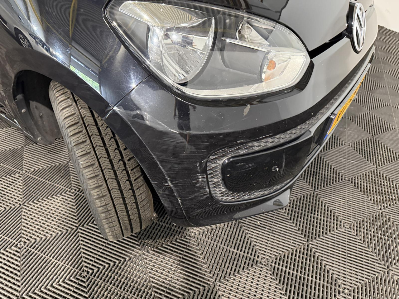 Volkswagen Up 1.0 Move up! BlueMotion | 2015 | 169.625 km | KV-984-T - Hatchback: gambar 5 Volkswagen Up 1.0 Move up! BlueMotion | 2015 | 169.625 km | KV-984-T - Hatchback: gambar 5