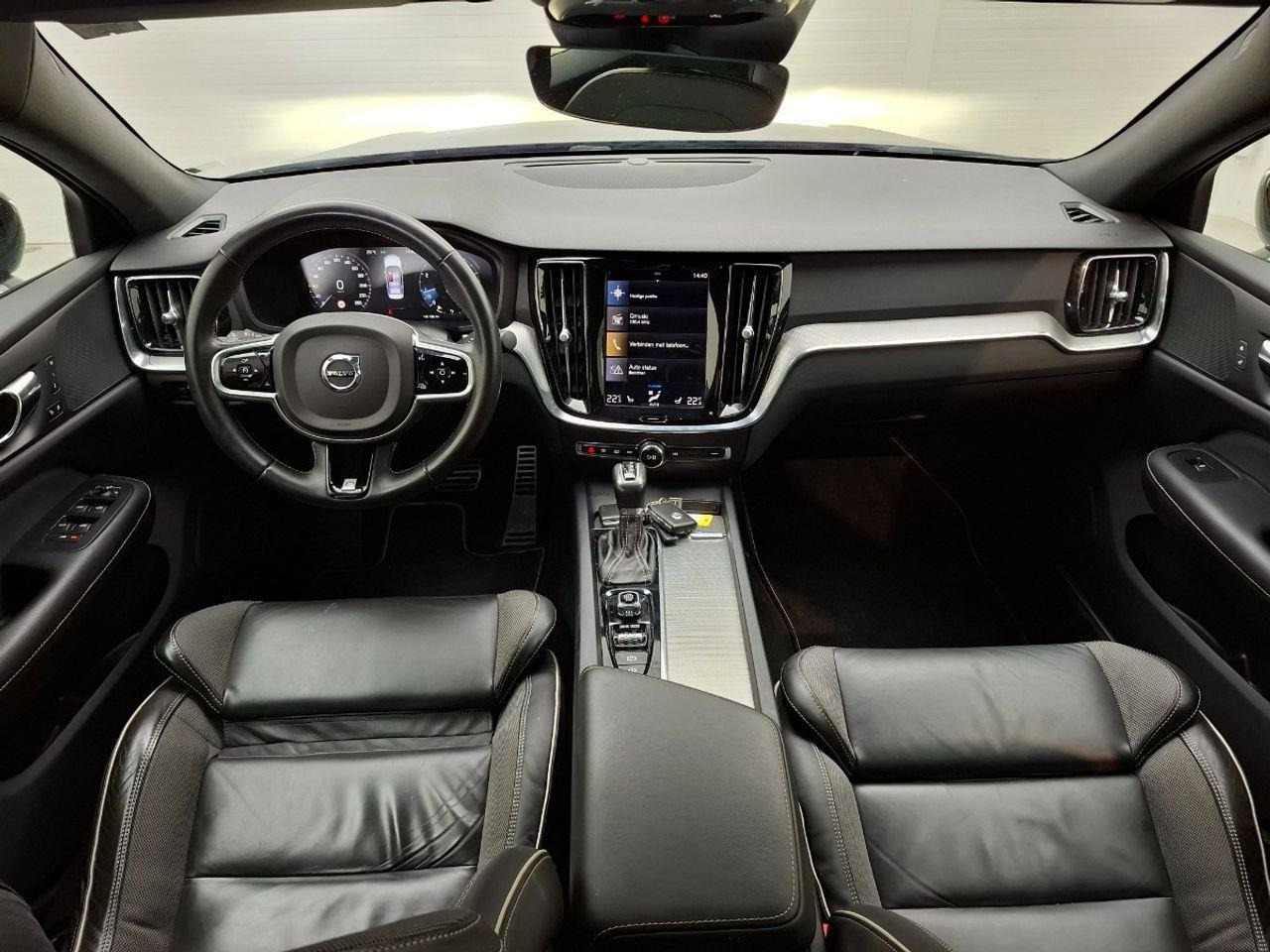 Volvo S60 2.0 T4 R - Design | 2020 | 137.289 km | H484HL | NAP: Logisch - Mobil: gambar 5 Volvo S60 2.0 T4 R - Design | 2020 | 137.289 km | H484HL | NAP: Logisch - Mobil: gambar 5