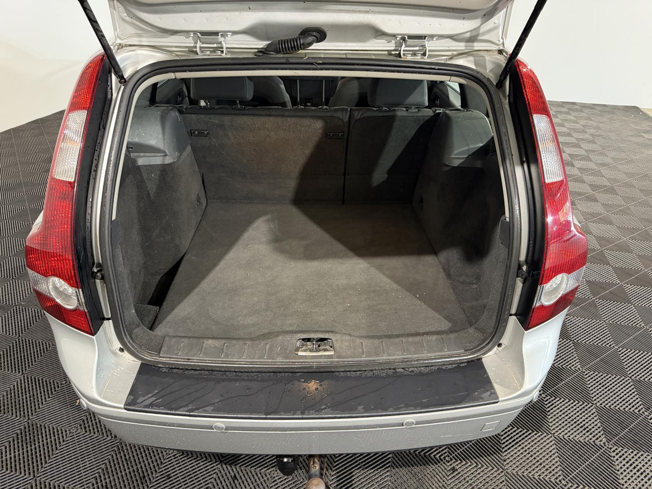 Volvo | V50 | 2.4i Kinetic | 2007 | 281.648 km | 53TVKN | Logisch - Mobil: gambar 3 Volvo | V50 | 2.4i Kinetic | 2007 | 281.648 km | 53TVKN | Logisch - Mobil: gambar 3