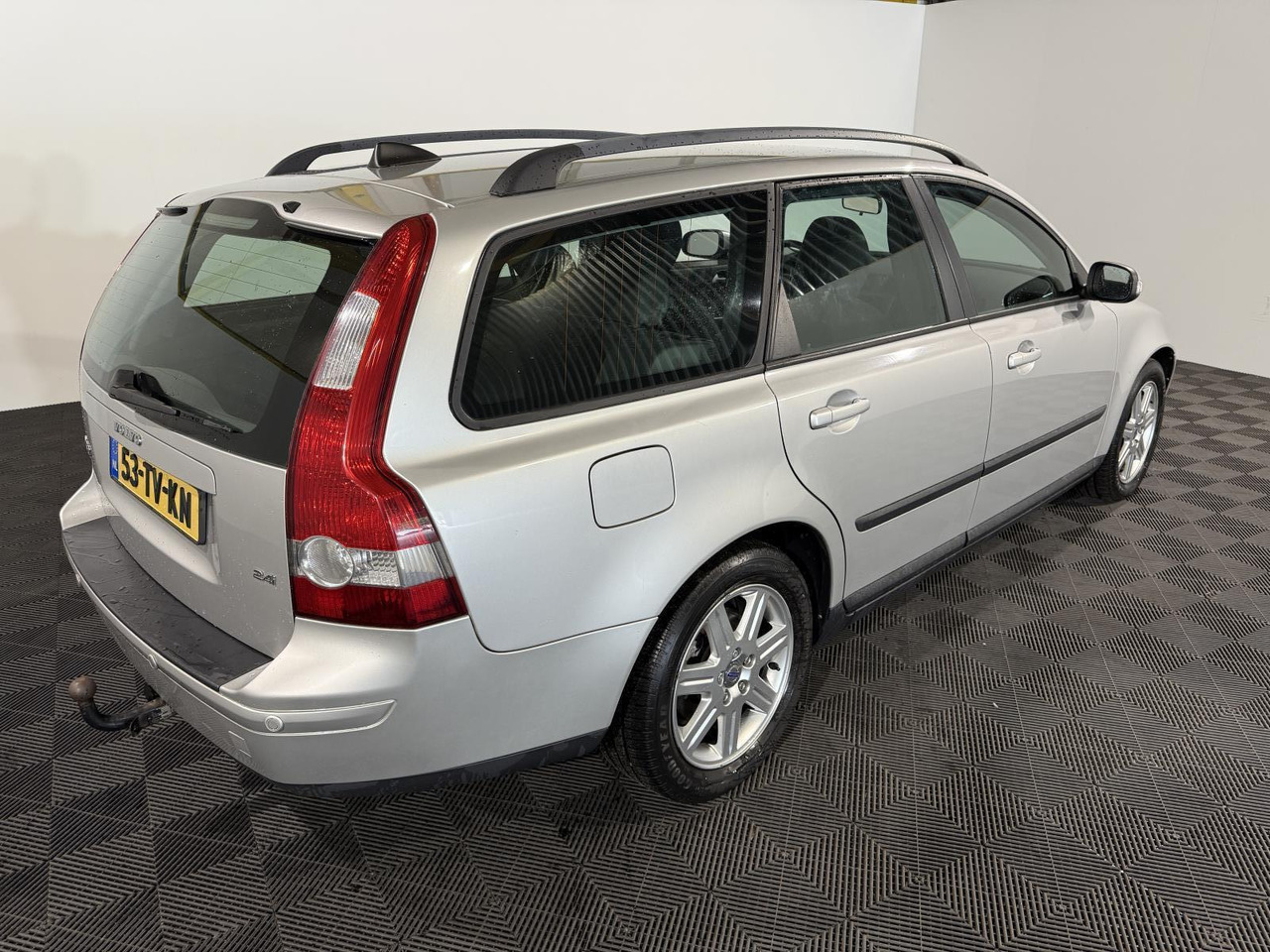 Volvo | V50 | 2.4i Kinetic | 2007 | 281.648 km | 53TVKN | Logisch - Mobil: gambar 4 Volvo | V50 | 2.4i Kinetic | 2007 | 281.648 km | 53TVKN | Logisch - Mobil: gambar 4