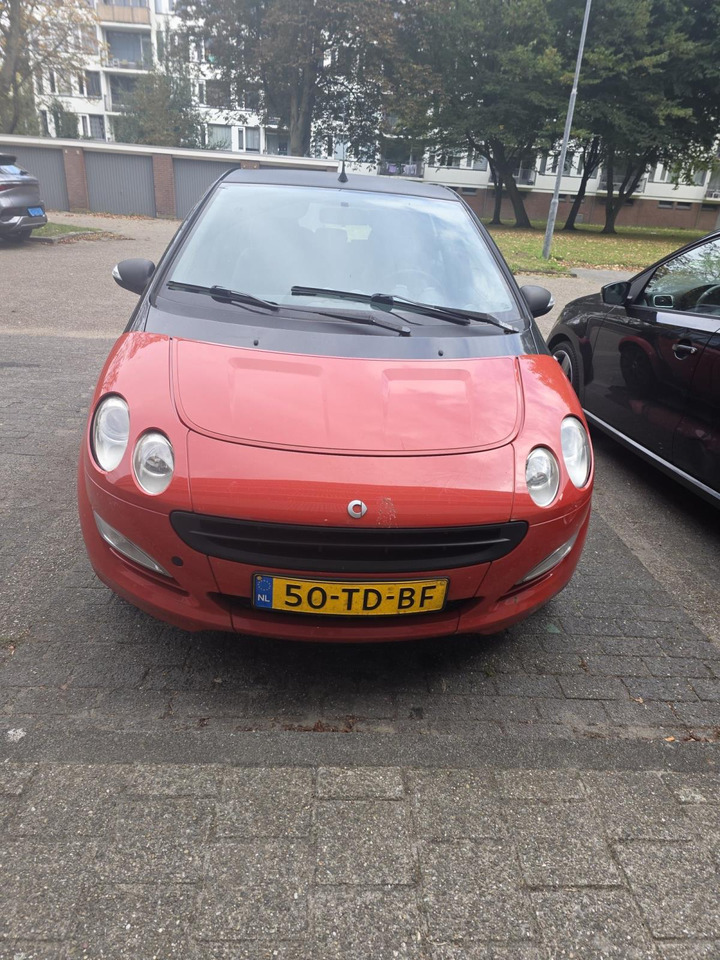 Smart | forfour | 1.1 pulse | 2006 | 234.985 km | 50TDBF | Logisch - Hatchback: gambar 5 Smart | forfour | 1.1 pulse | 2006 | 234.985 km | 50TDBF | Logisch - Hatchback: gambar 5