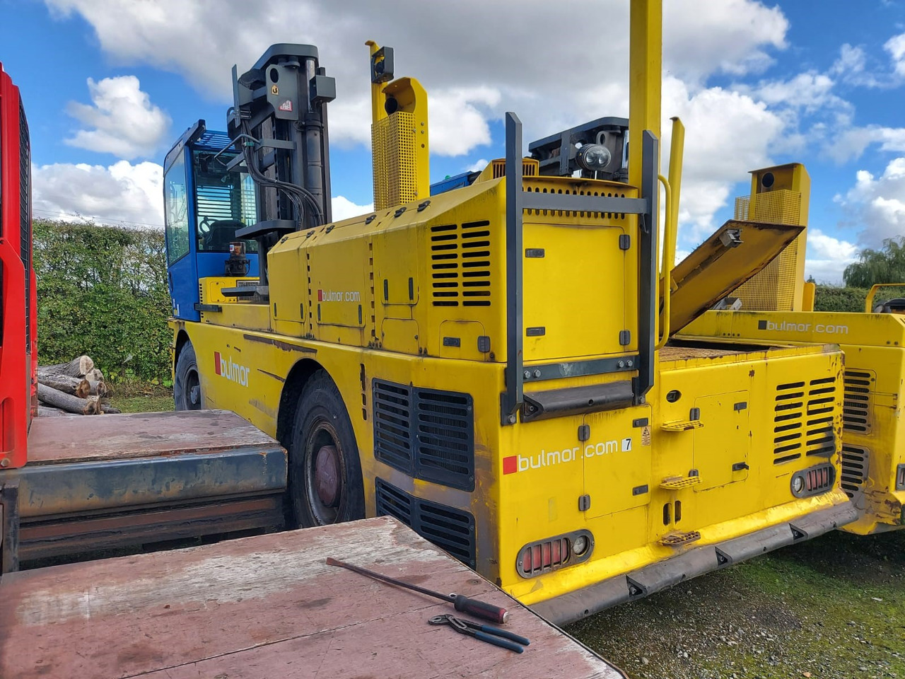BULMOR DQ150 Diesel - Pemuat samping: gambar 4 BULMOR DQ150 Diesel - Pemuat samping: gambar 4