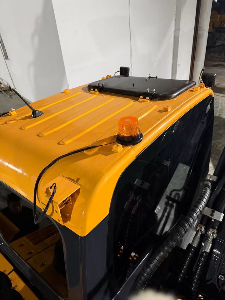 Hyundai 220LC-95 - Ekskavator perayap: gambar 2 Hyundai 220LC-95 - Ekskavator perayap: gambar 2