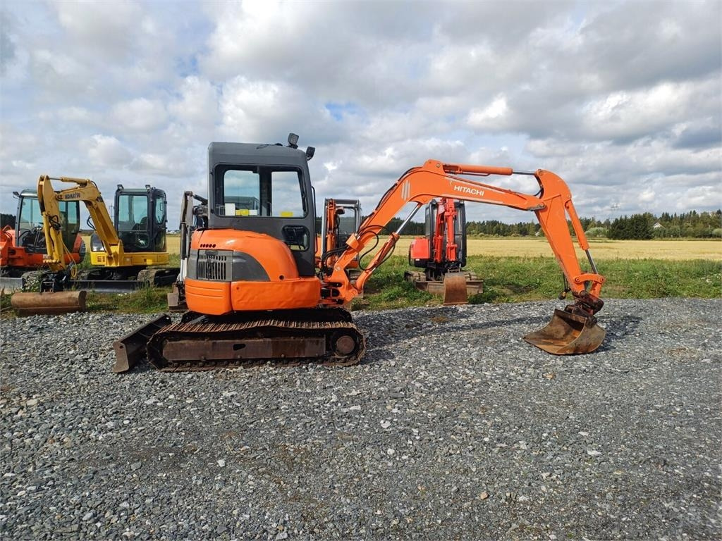 Hitachi EX50U kallistuvalla s40 liittimellä. - Ekskavator mini: gambar 5 Hitachi EX50U kallistuvalla s40 liittimellä. - Ekskavator mini: gambar 5