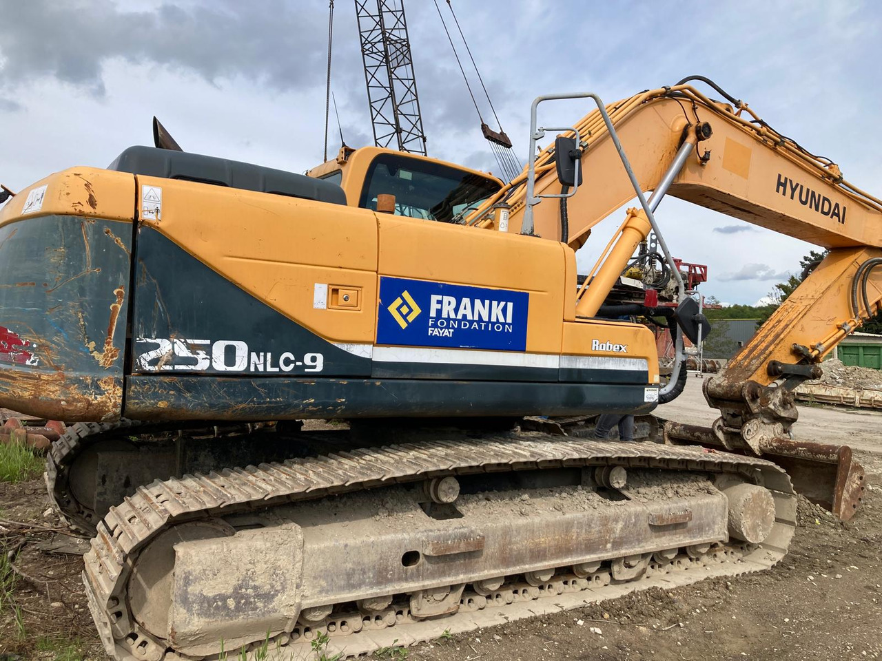 PELLE SUR CHENILLES HYUNDAI ROBEX 250 NLC-9 - Ekskavator perayap: gambar 3 PELLE SUR CHENILLES HYUNDAI ROBEX 250 NLC-9 - Ekskavator perayap: gambar 3