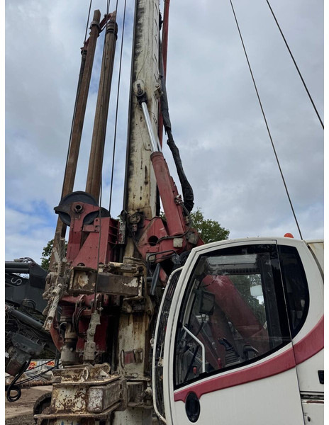Casagrande B175 - Anjungan pengeboran: gambar 2 Casagrande B175 - Anjungan pengeboran: gambar 2