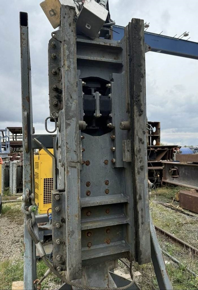 Liebherr Vibro Hammer - Palu hidrolik untuk Peralatan konstruksi: gambar 2 Liebherr Vibro Hammer - Palu hidrolik untuk Peralatan konstruksi: gambar 2