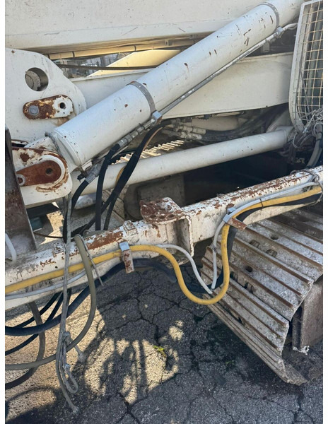 Soilmec R312 / 200 - Anjungan pengeboran: gambar 2 Soilmec R312 / 200 - Anjungan pengeboran: gambar 2