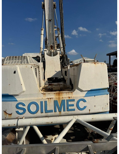 Soilmec R312 / 200 - Anjungan pengeboran: gambar 4 Soilmec R312 / 200 - Anjungan pengeboran: gambar 4